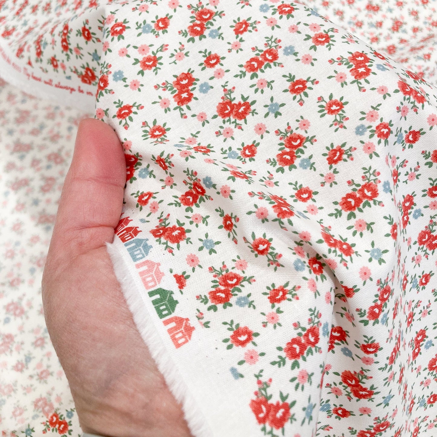 Moda 'Rosemary Cottage' Quilting Cotton in Cream