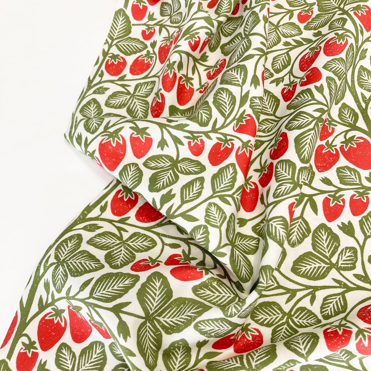 Moda 'Garden Series' Quilting Cotton 'Strawberries' in Cream