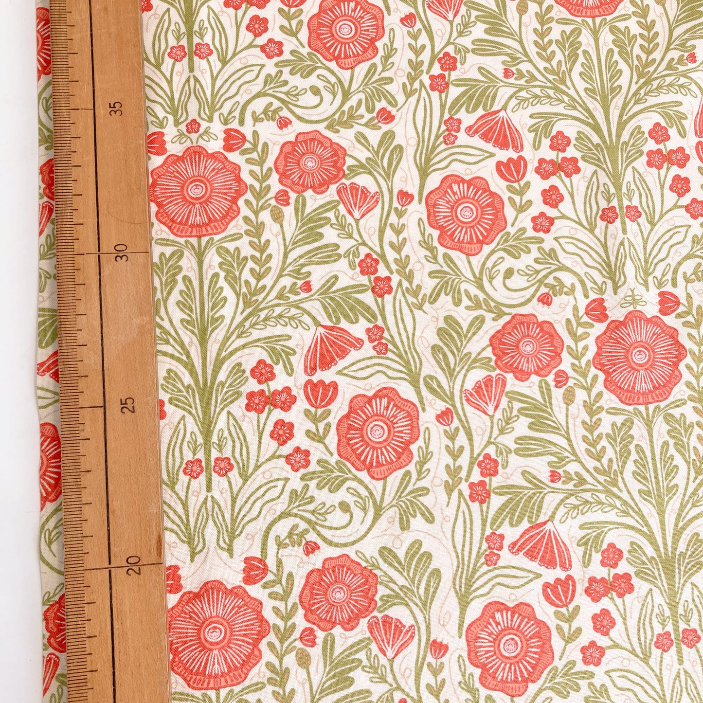 Moda 'The Henhouse' Quilting Cotton 'Poppy Floral'
