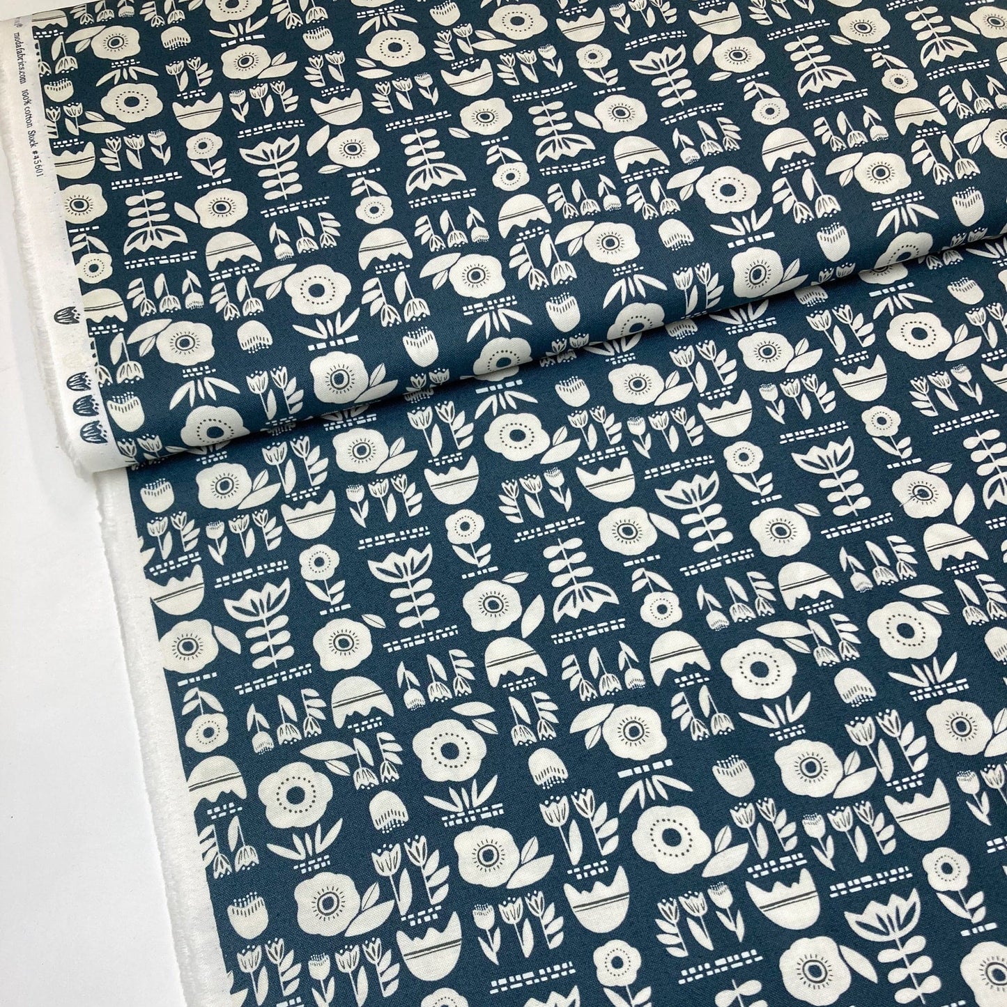 Moda 'Folk & Lore' Quilting Cotton 'Posy Plot'