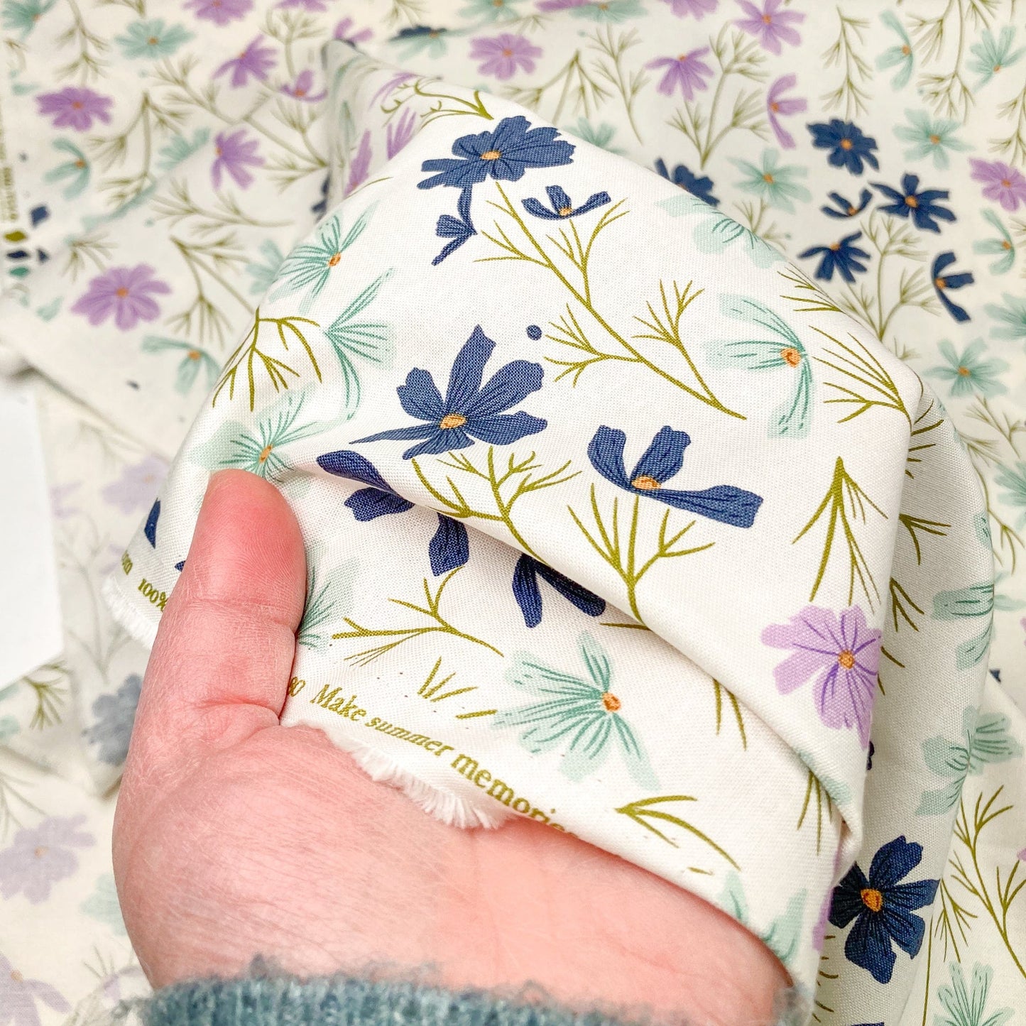 Moda 'Seaglass Summer' Quilting Cotton 'Cottage Cosmo' in Oyster