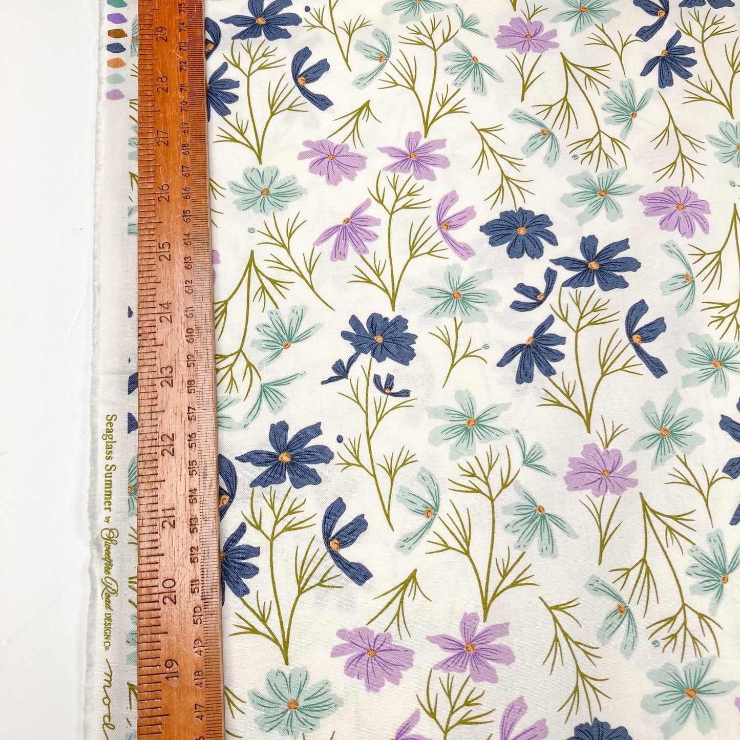 Moda 'Seaglass Summer' Quilting Cotton 'Cottage Cosmo' in Oyster