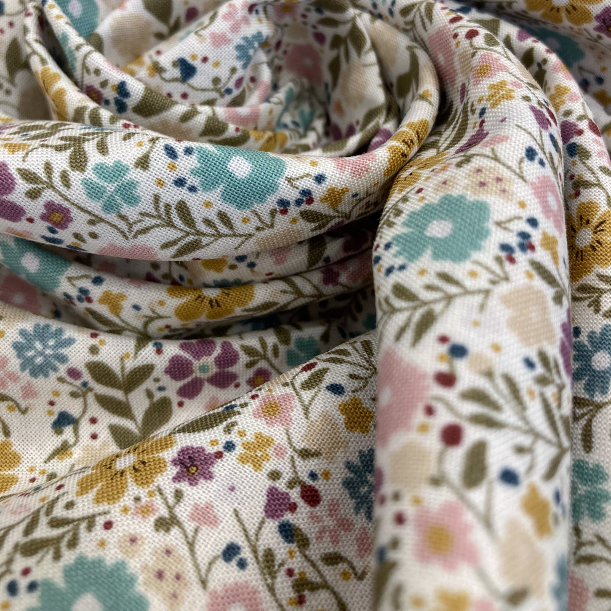 RJR Fabrics Quilting Cotton 'Flower Magic Tea Blend'
