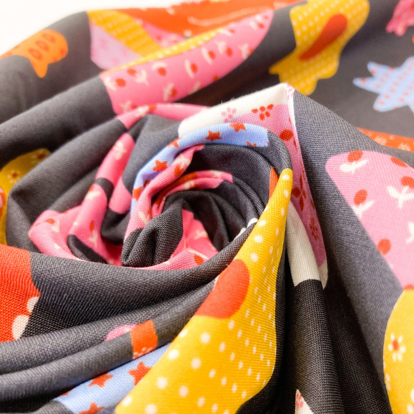 Ruby Star Society 'Meadow Star' Quilting Cotton 'Appliqué' in 'Soft Black'