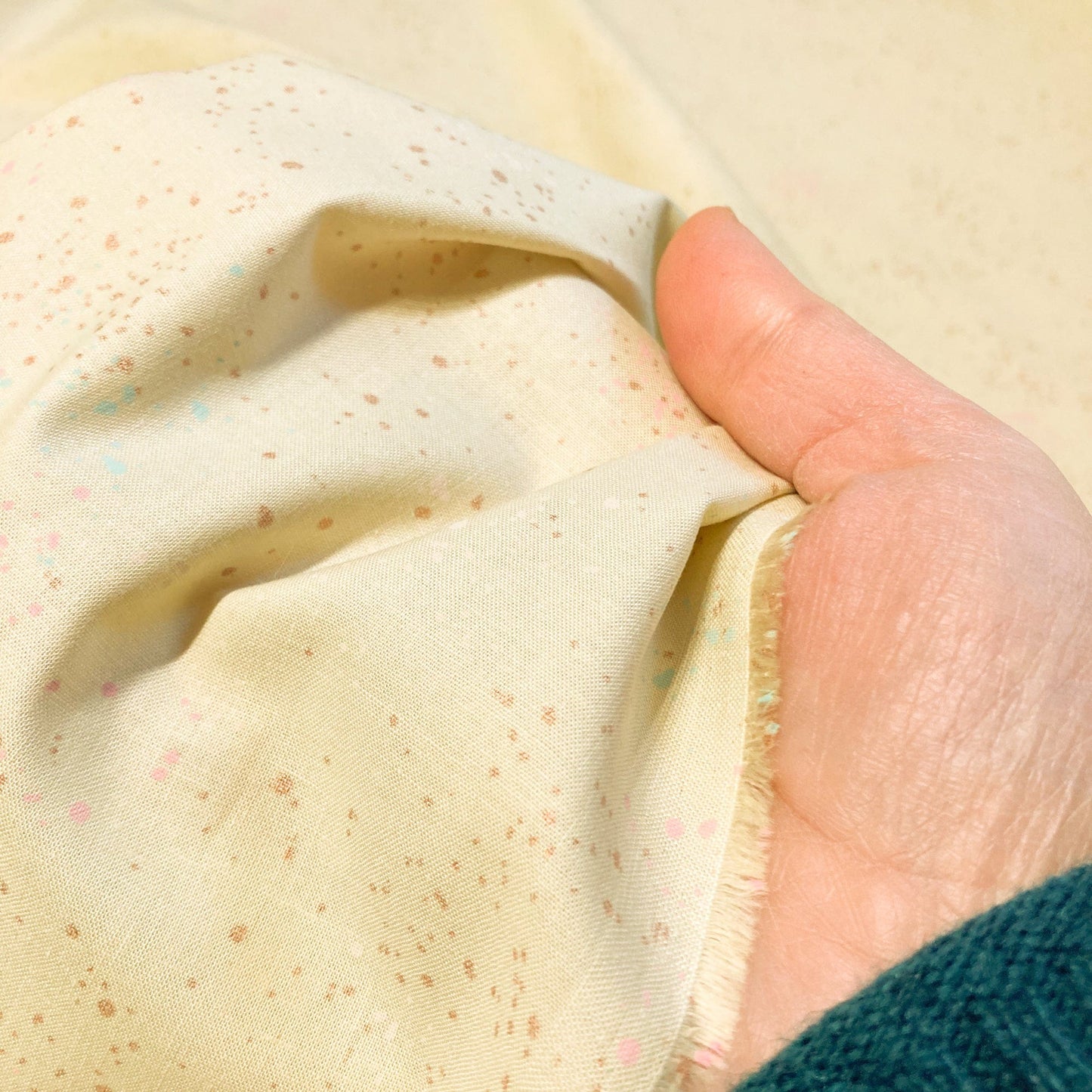 Ruby Star Society 'Speckled' Quilting Cotton in 'Parchment' (Metallic)