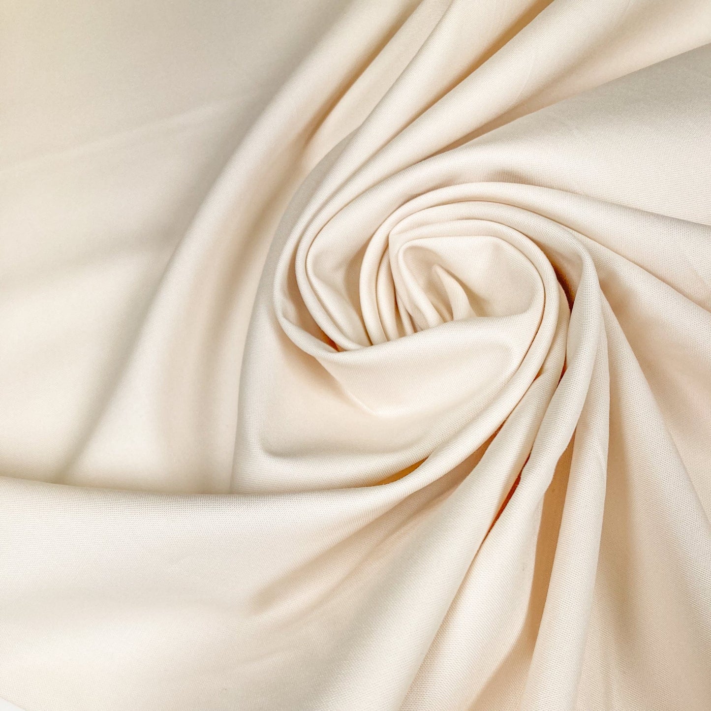 Tilda Quilting Solids Collection 'Dove White'