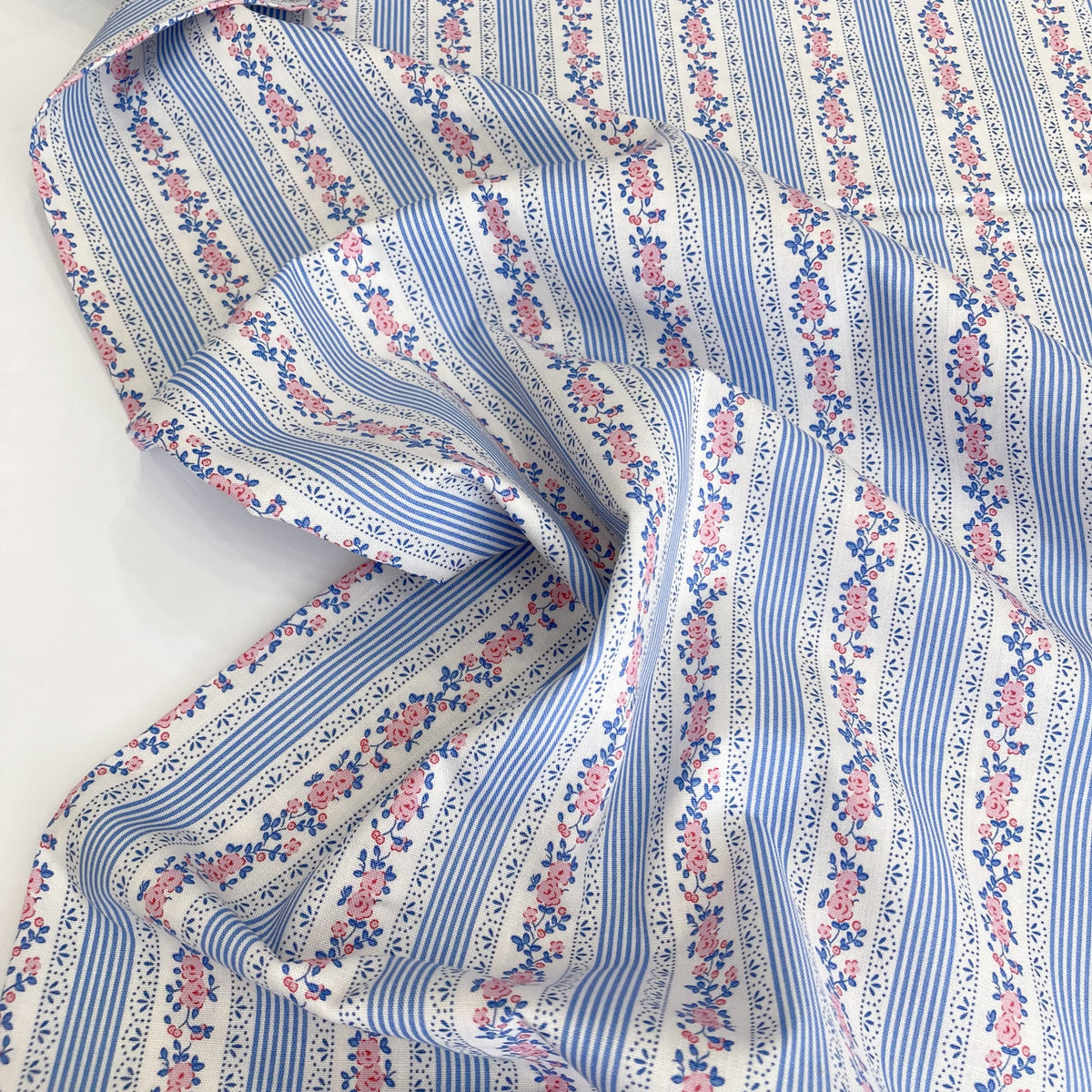 Tilda Quilting Cotton 'Claramay' in Blue