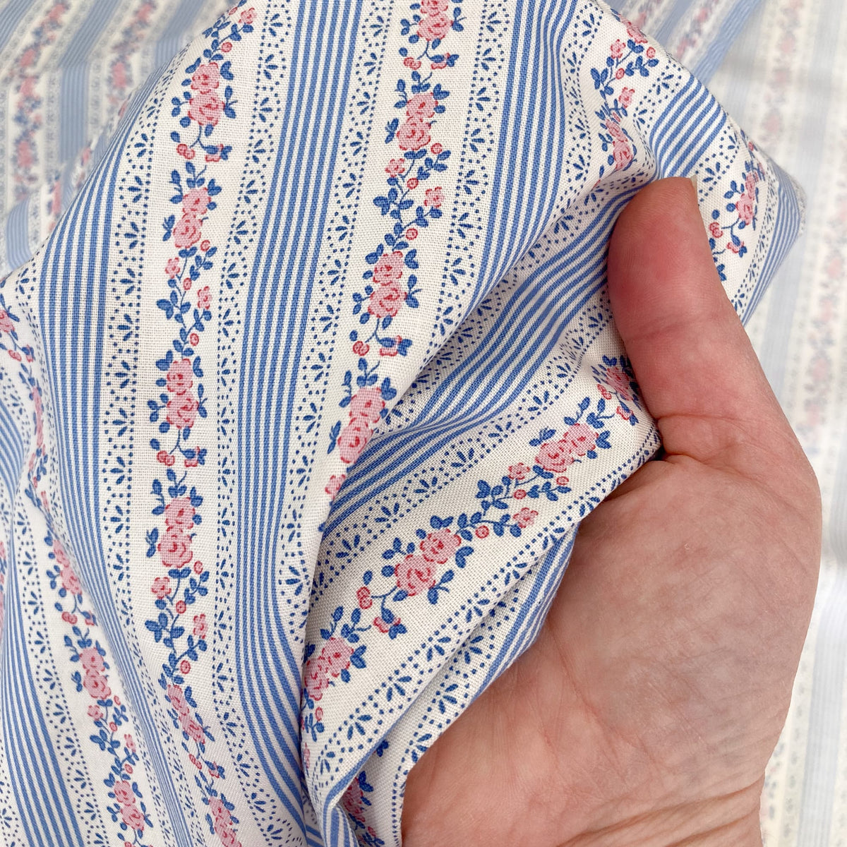Tilda Quilting Cotton 'Claramay' in Blue