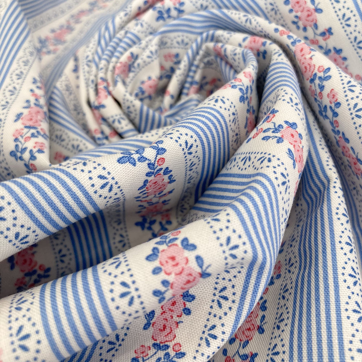 Tilda Quilting Cotton 'Claramay' in Blue