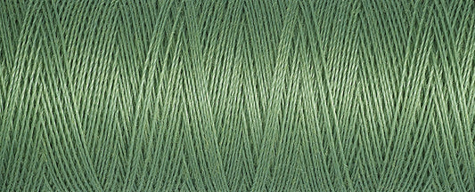 100 m Reel Gütermann Recycled Sew-All Thread in Minty Pea Green no. 821
