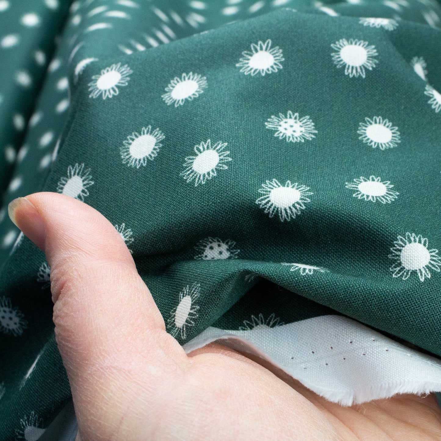 Cloud 9 Organic Quilting Cotton 'Daisy Dots'