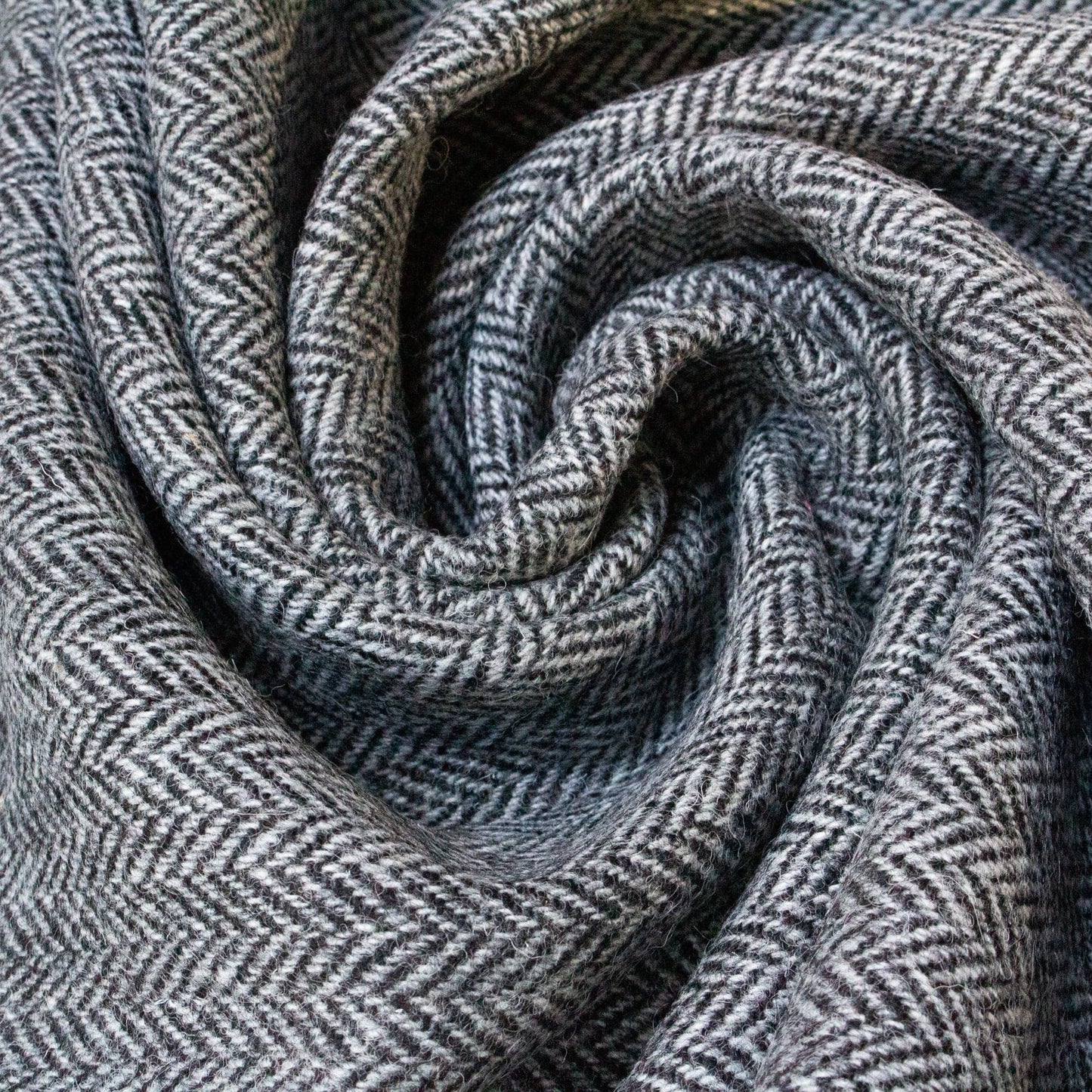 Harris Tweed Pure Wool 'Laxdale' Grey Herringbone